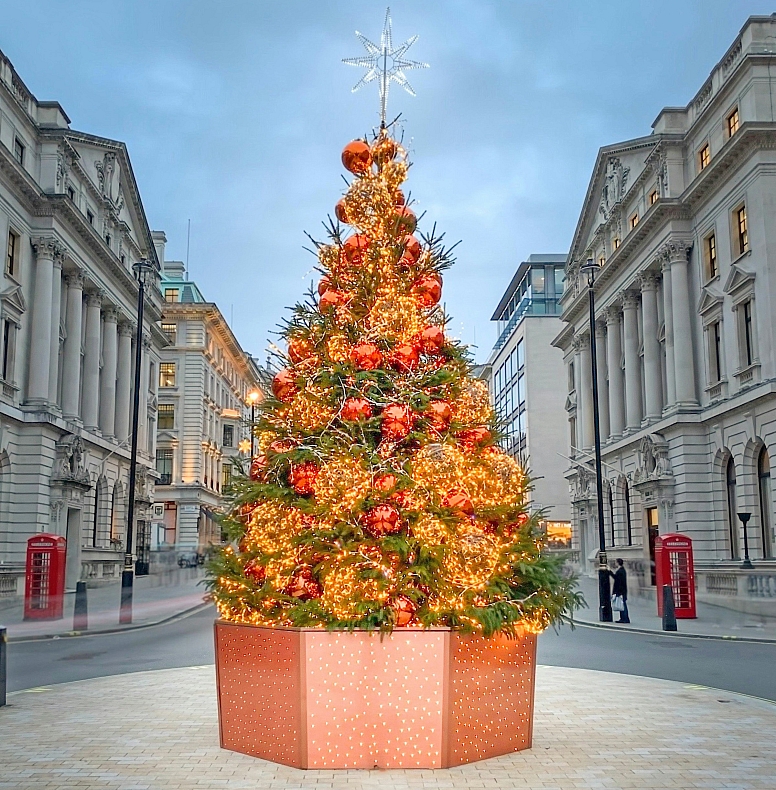 christmas tree in london